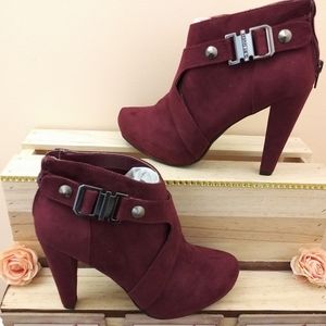 Guess Ankle Booties Color Wine Size 6.5